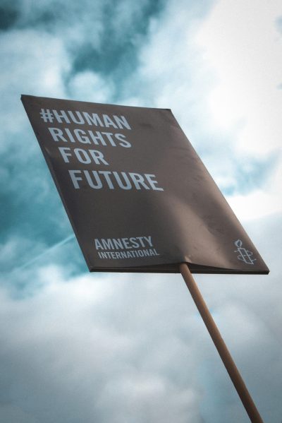 christian-lue-P0JL8np1N6k-unsplash Human rights for future